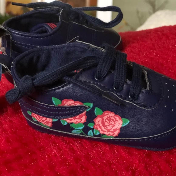 Baby FILA soft bottom SHOES - Picture 2 of 5